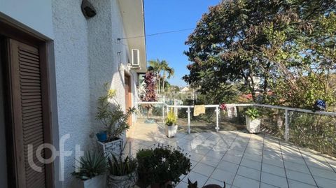 Image 19 - 885303