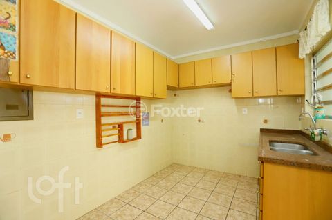 Image 8 - 885312