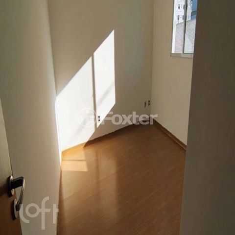 Image 1 - 885331