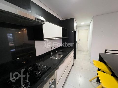 Image 7 - 885334