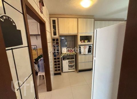 Image 7 - 885337