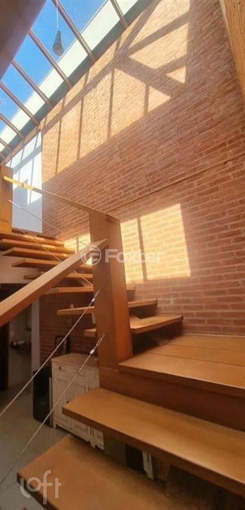 Image 8 - 885344