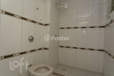 Image 7 - 885349