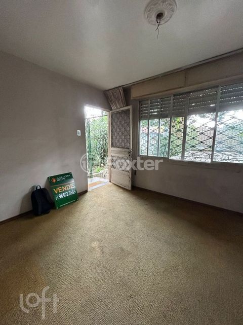 Image 6 - 885353