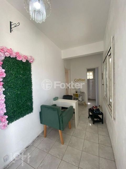 Image 3 - 885360