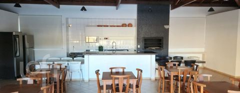 Image 11 - 885365