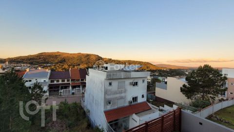 Image 14 - 885367