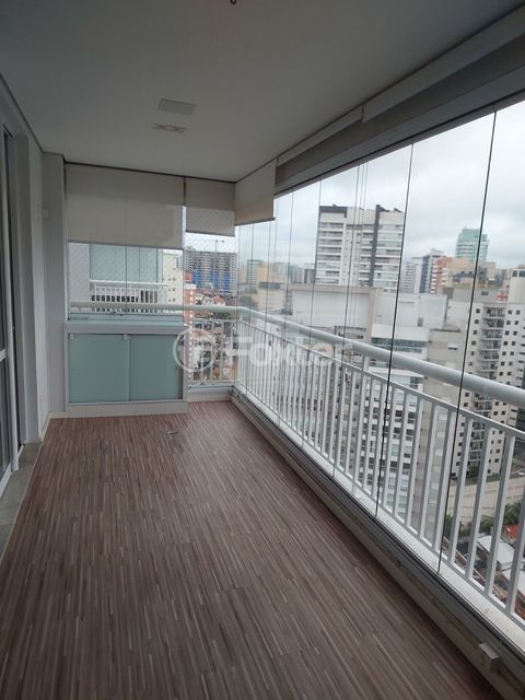 Image 7 - 885415