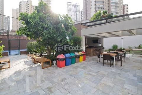 Image 13 - 885415