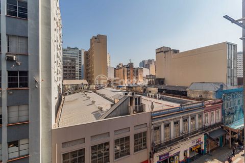 Image 8 - 885481