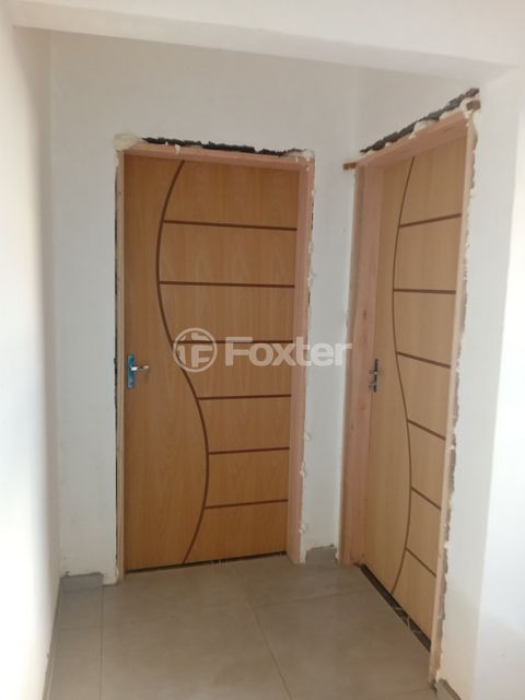 Image 9 - 885485