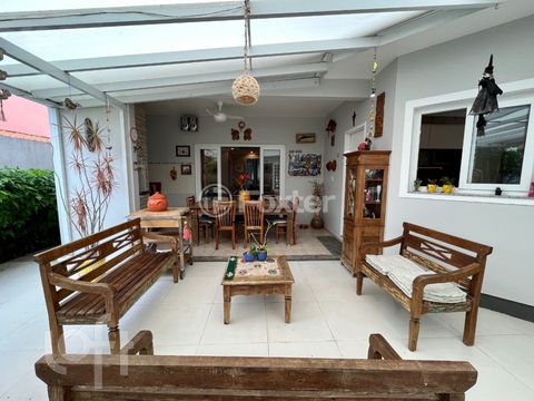 Image 7 - 885520