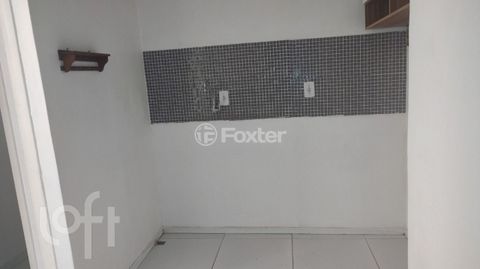 Image 7 - 885526