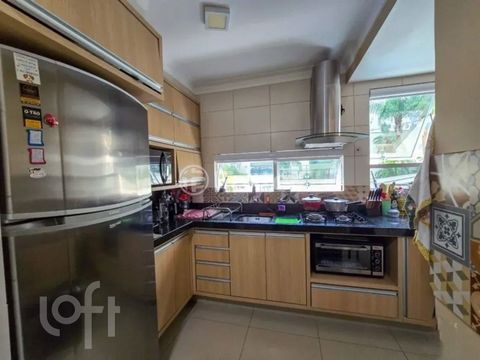 Image 4 - 885530