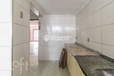 Image 19 - 885566