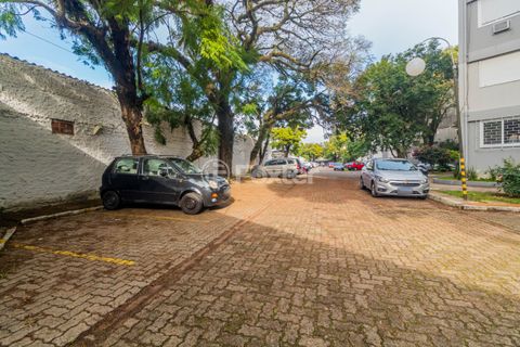 Image 19 - 885569