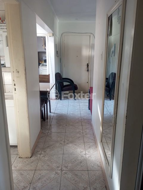 Image 6 - 885569