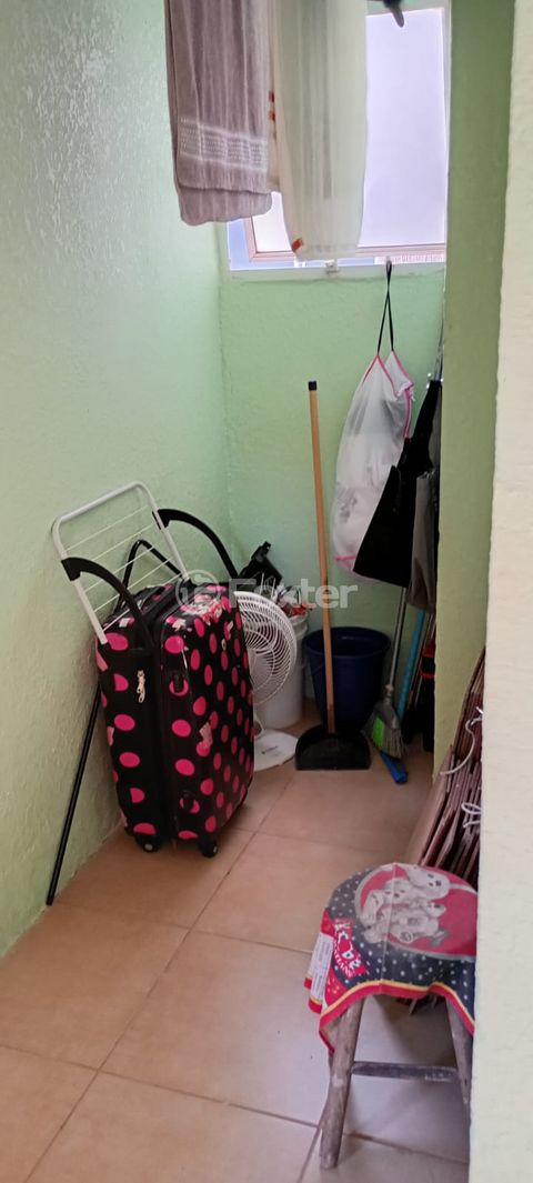 Image 1 - 885595