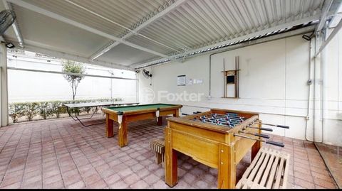 Image 4 - 885599