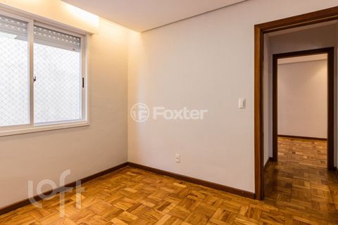 Image 6 - 885602