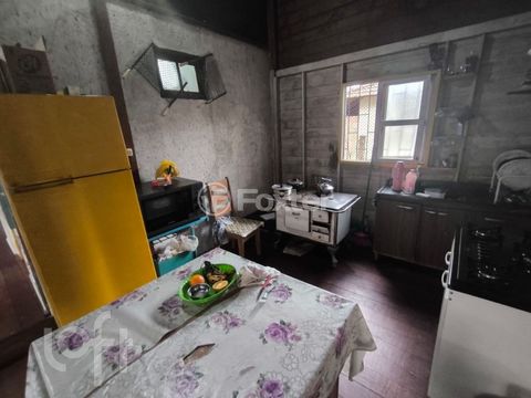 Image 9 - 885604