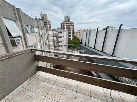 Image 7 - 885609