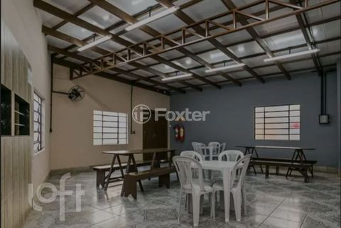 Image 10 - 885615