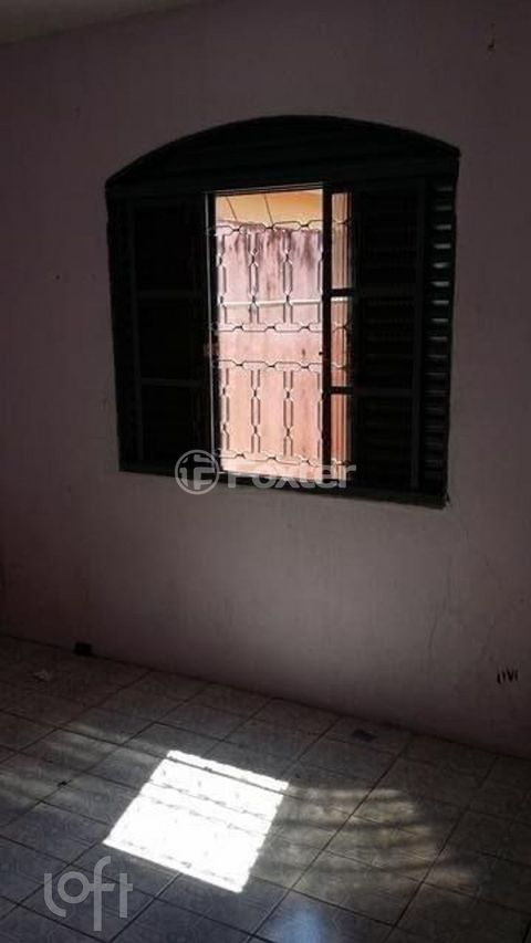Image 4 - 885621