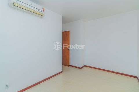 Image 16 - 885626