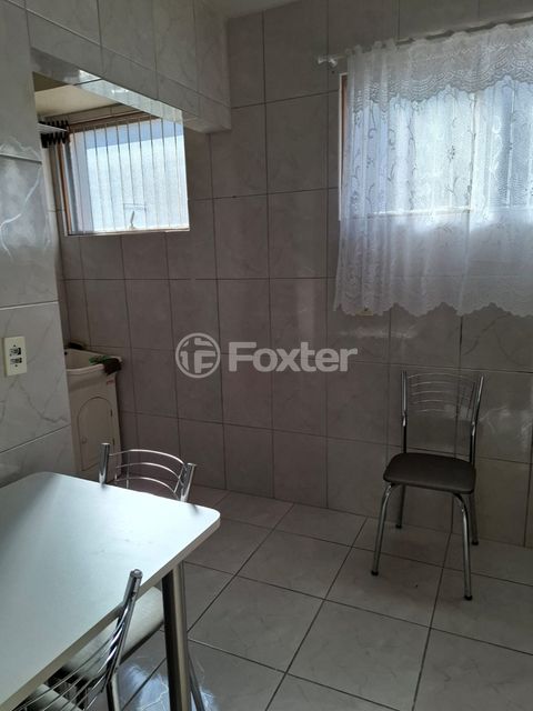 Image 9 - 885632