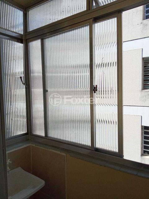 Image 9 - 885642