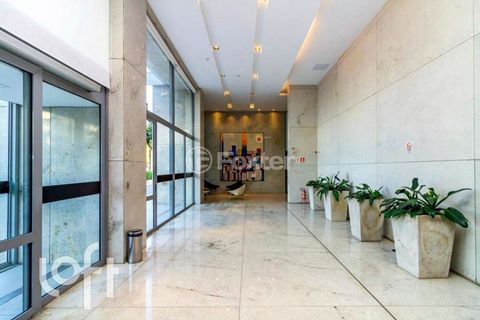 Image 3 - 885645