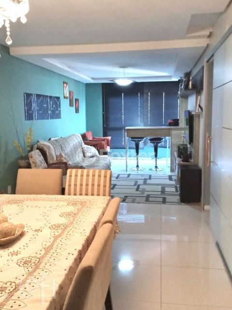 Image 3 - 885647