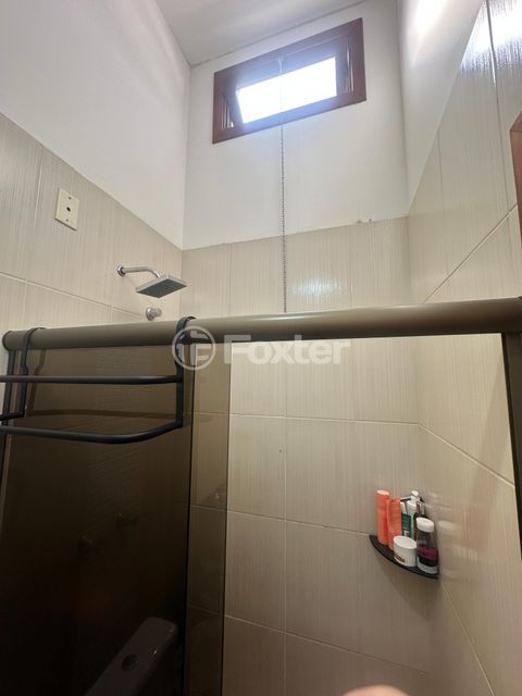 Image 5 - 885650