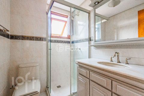 Image 18 - 885655