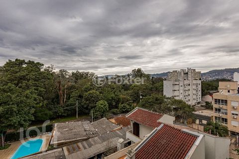 Image 8 - 885655