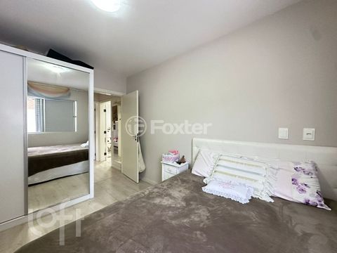 Image 6 - 885660