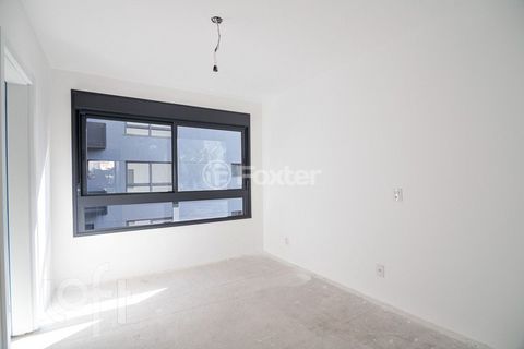Image 6 - 885661