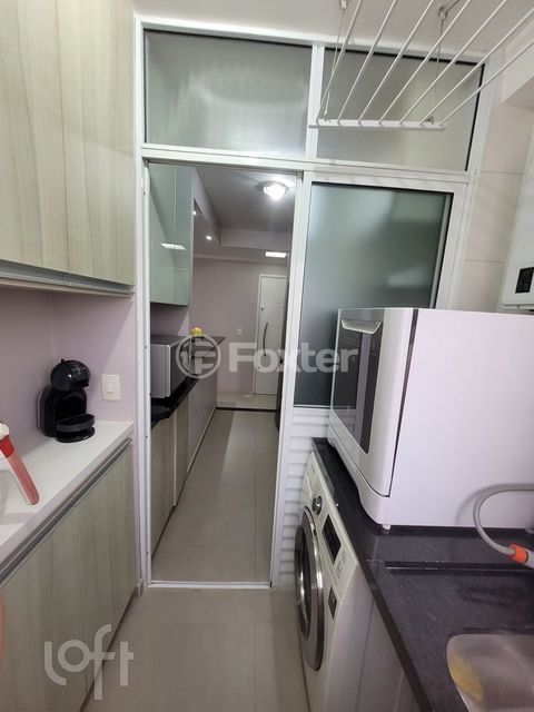 Image 8 - 885693
