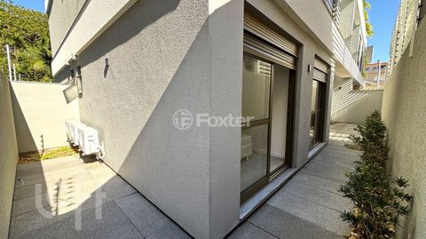 Image 15 - 885737