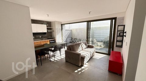 Image 13 - 885737