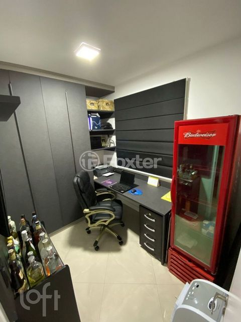 Image 9 - 885749