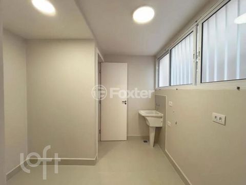 Image 4 - 885756