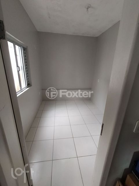 Image 3 - 885758