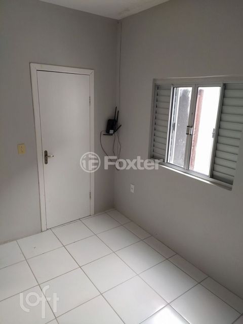Image 10 - 885758