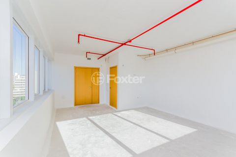 Image 10 - 885761