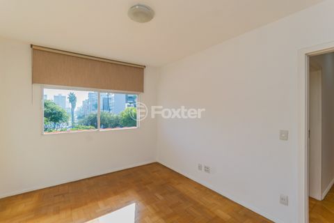 Image 7 - 885770