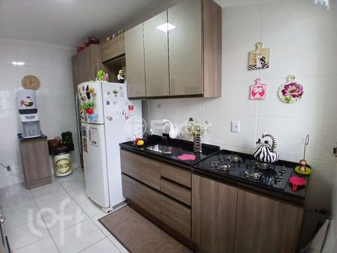Image 3 - 885779