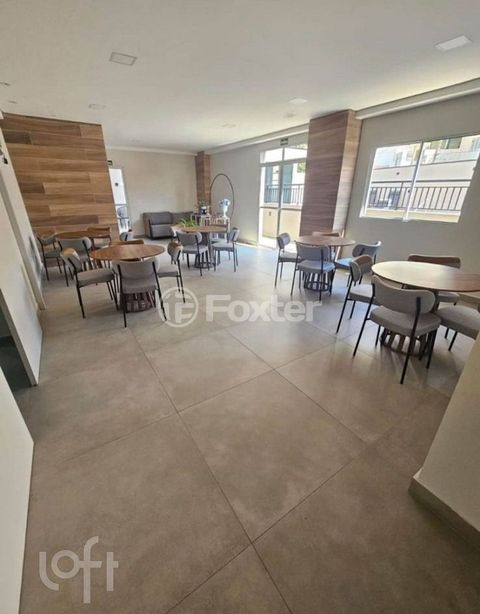 Image 9 - 885780