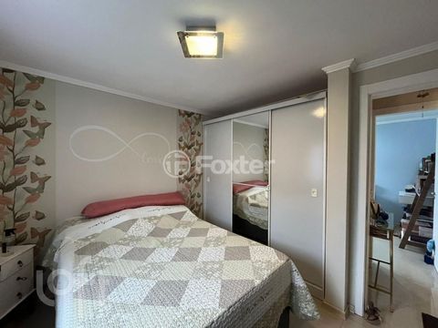 Image 6 - 885792